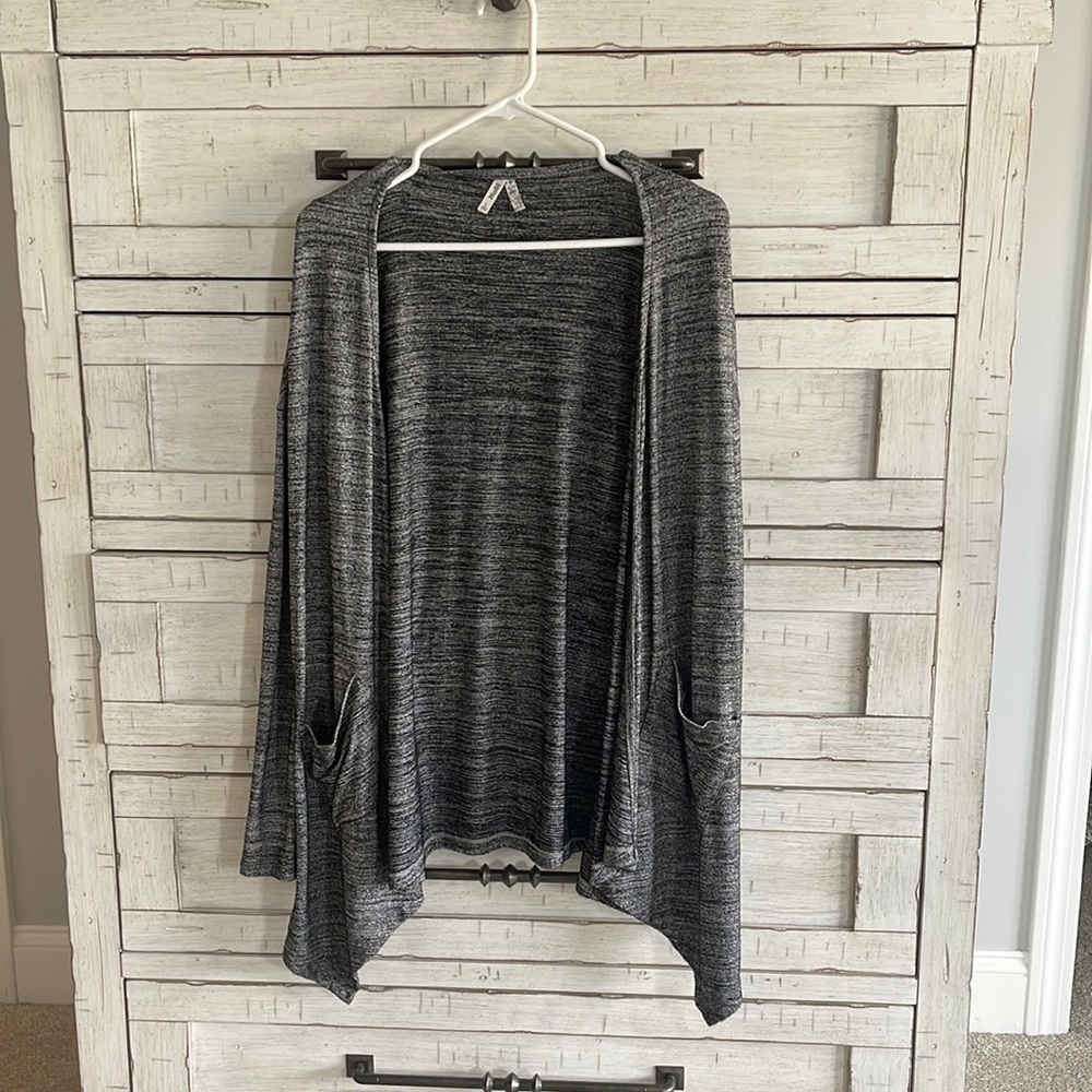 Cardigan - juniors large - Mudd